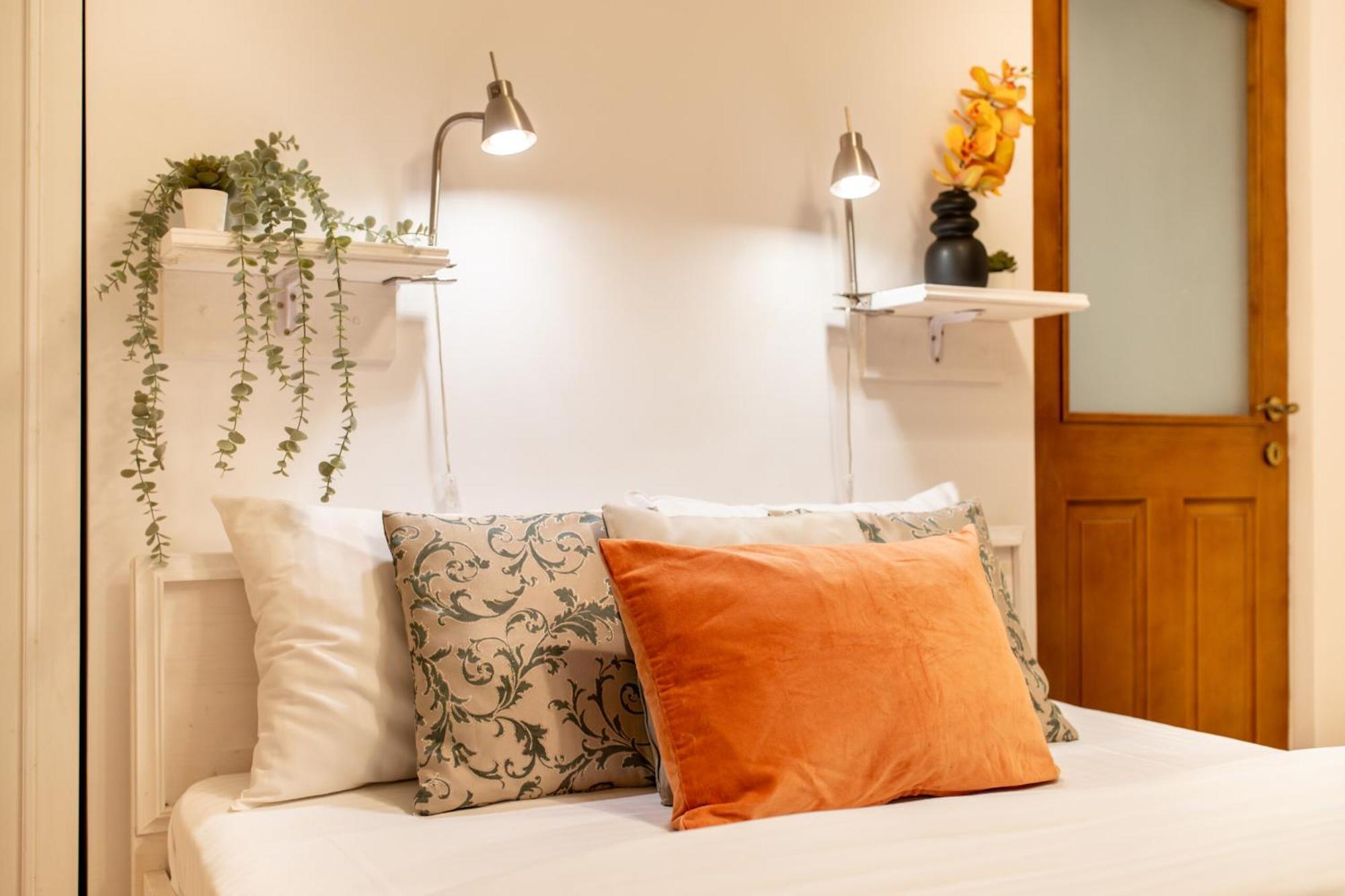 2Br Apartment At Piata Natiunilor Unite: Perfect For City Center Stays Bukarest Exteriör bild