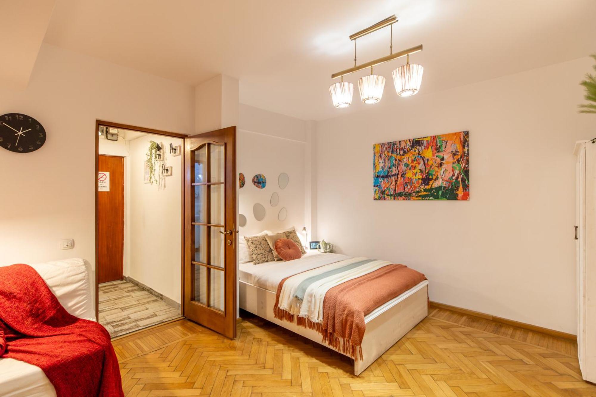 2Br Apartment At Piata Natiunilor Unite: Perfect For City Center Stays Bukarest Exteriör bild
