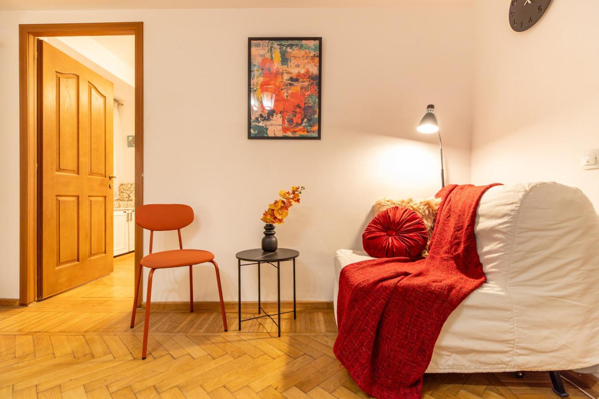 2Br Apartment At Piata Natiunilor Unite: Perfect For City Center Stays Bukarest Exteriör bild