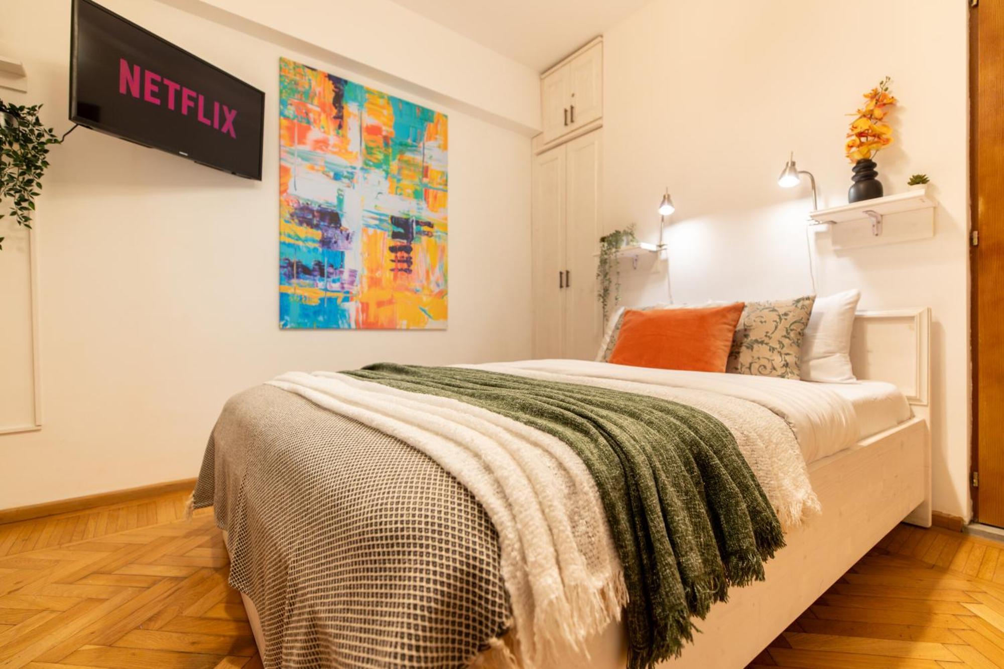 2Br Apartment At Piata Natiunilor Unite: Perfect For City Center Stays Bukarest Exteriör bild